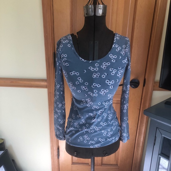 Nollie Tops - Flower Print Teal Long Sleeve